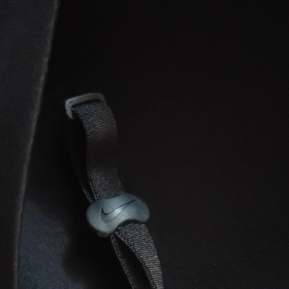 Nike Black High-Rise Compression Bike Shorts with Side Pockets - Picture 5 of 7